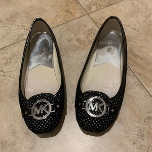 ✨MICHAEL KORS SHOES✨—SIZE 8